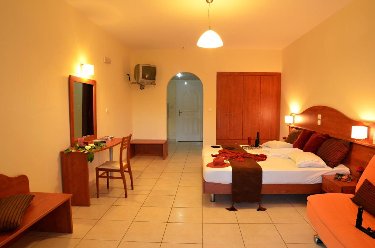 Belussi Beach Hotel & Suites Psarou  Cameră foto