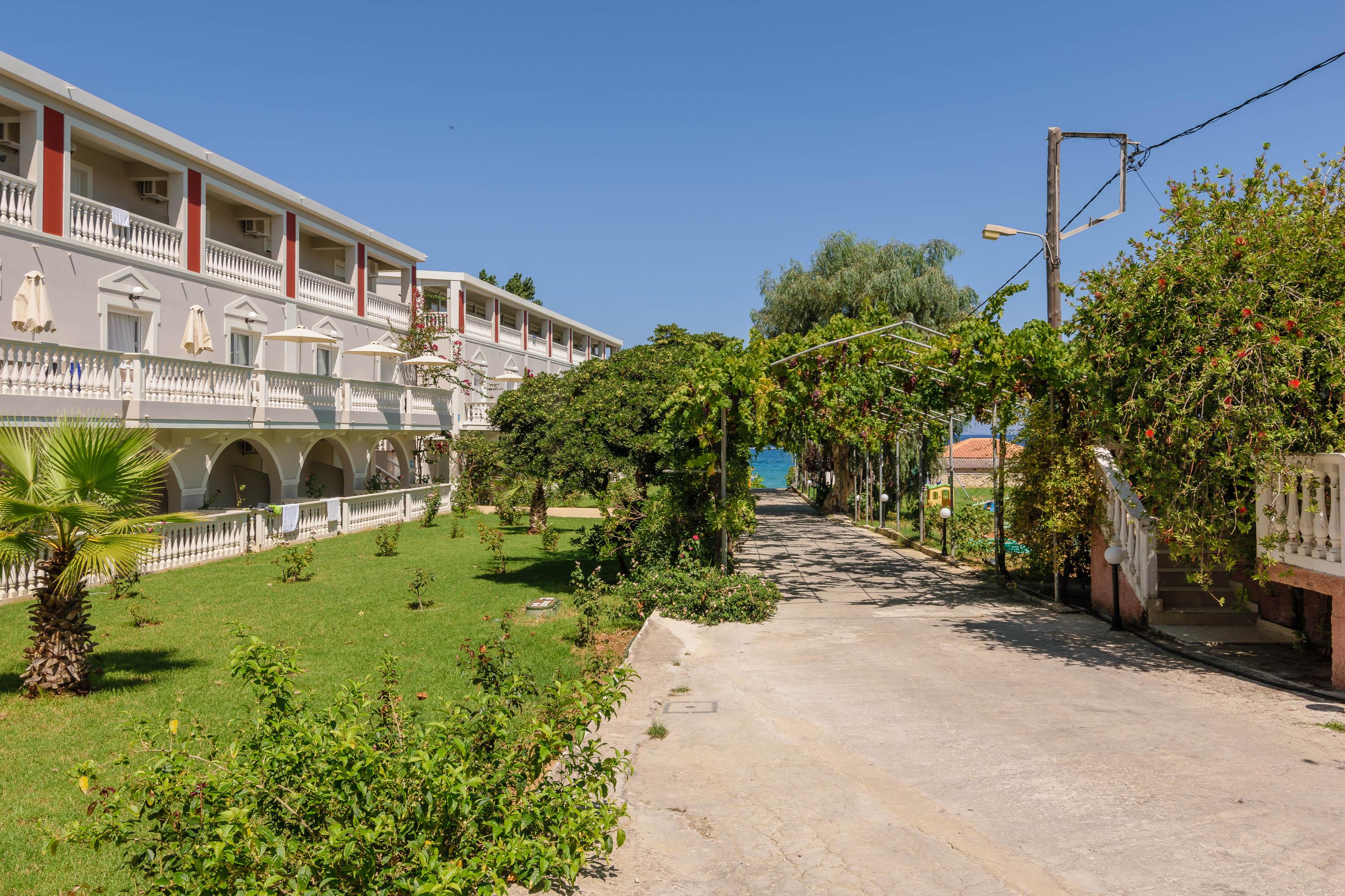Belussi Beach Hotel & Suites Psarou  Exterior foto