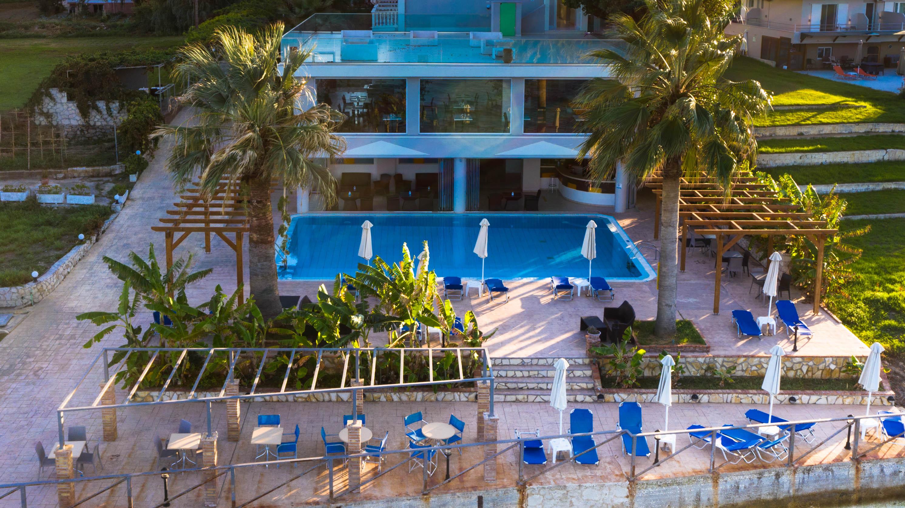 Belussi Beach Hotel & Suites Psarou  Exterior foto